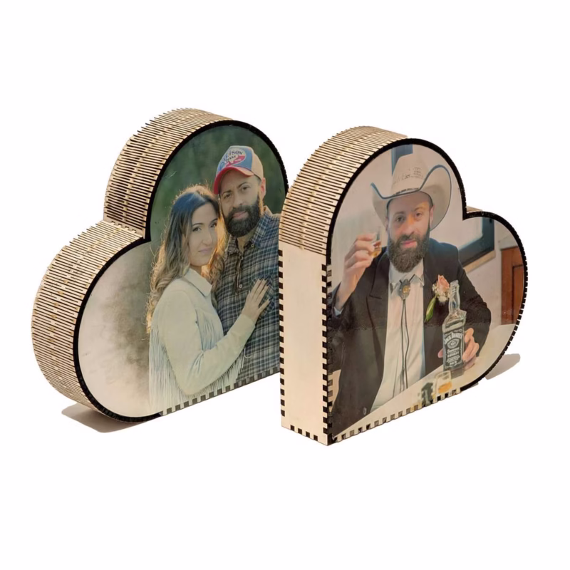 cornice portafoto a cuore in legno
