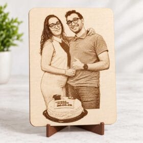 Foto incisa su legno personalizzata con supporto